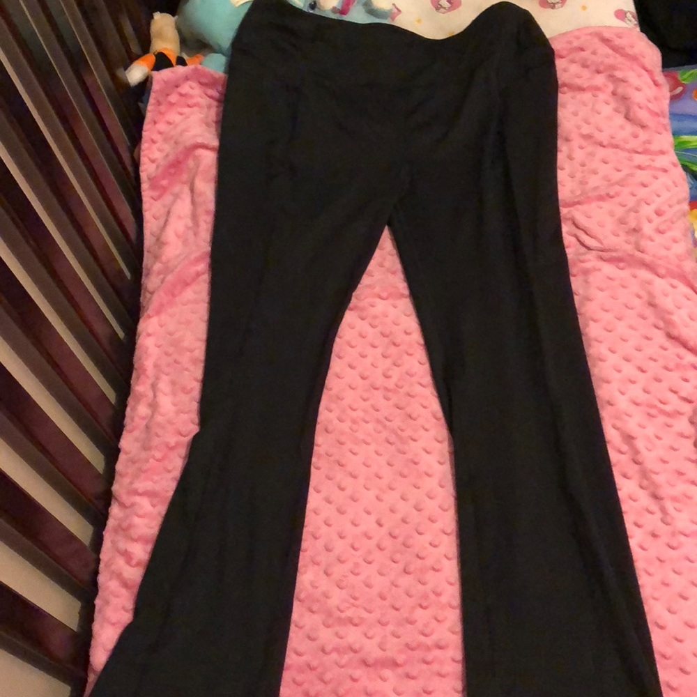 NWOT women’s plus stretch yoga pants.